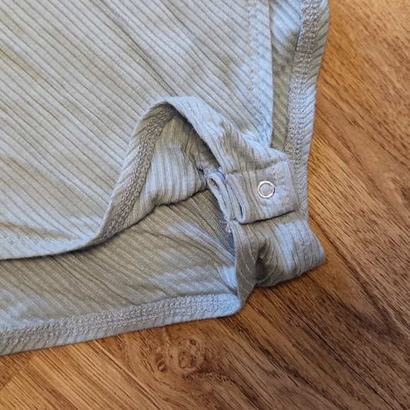 NWT F21 seafoam green ribbed bodysuit sz M - Picture 3 of 4